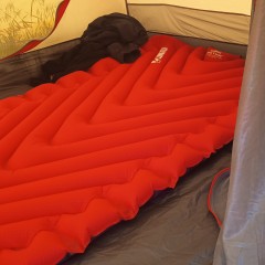 Надувной коврик KLYMIT INSULATED STATIC V LUXE PAD RED Красный